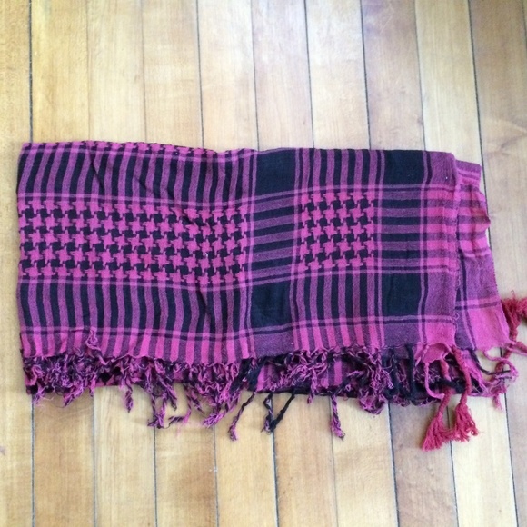 Accessories - Red Houndstooth Scarf